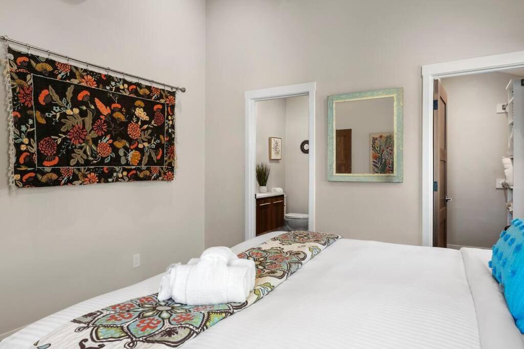 The Zen Den - Your Luxury Vacay Awaits